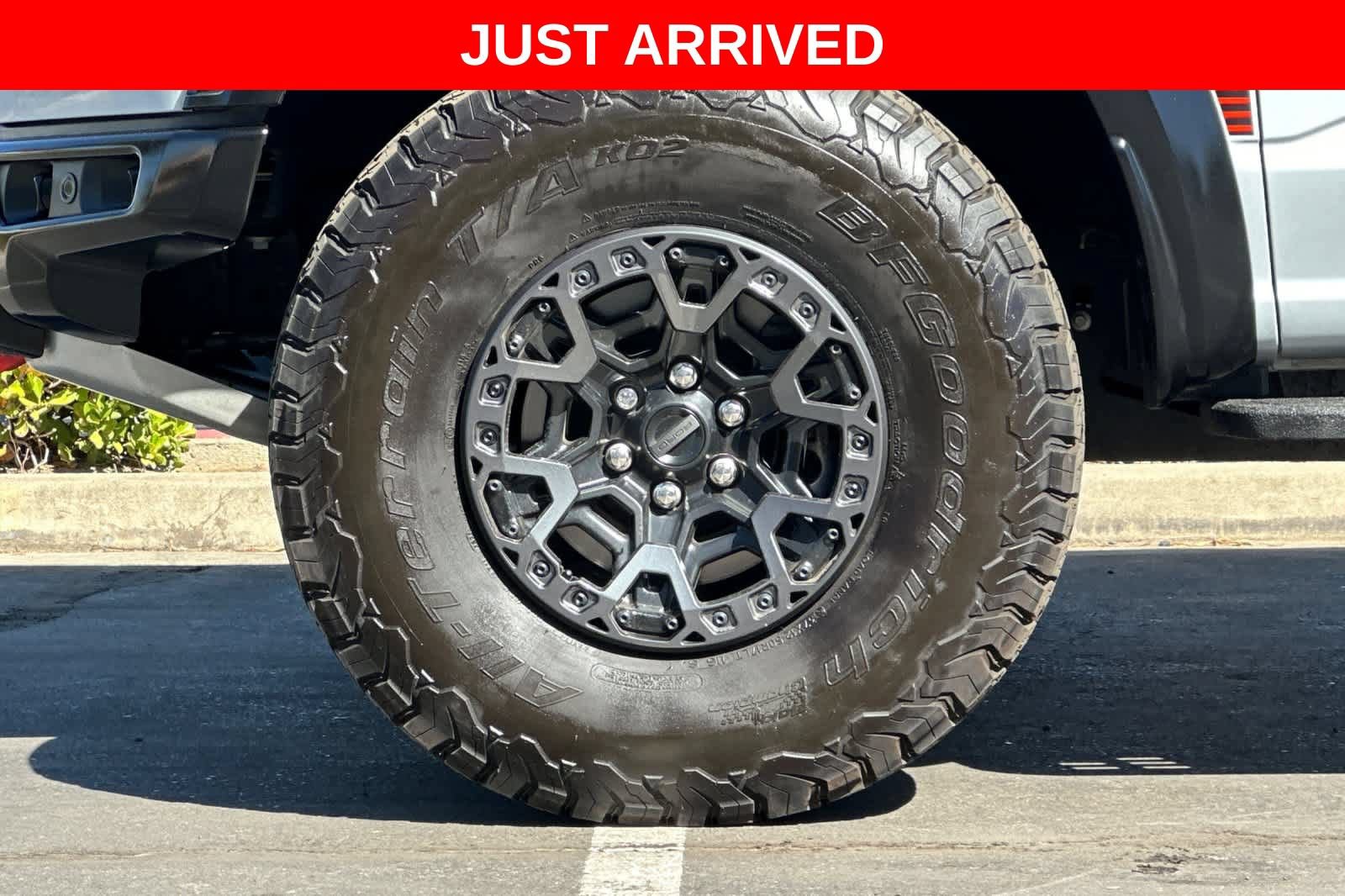 Certified 2025 Ford F150 Raptor w/ Equipment Group 803A Raptor R AWD/4WD image 26