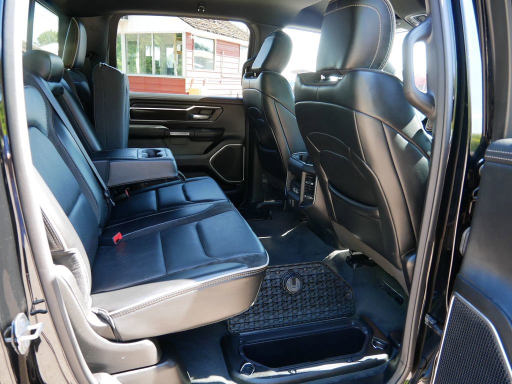 Used 2023 RAM 1500 Laramie AWD/4WD image 9