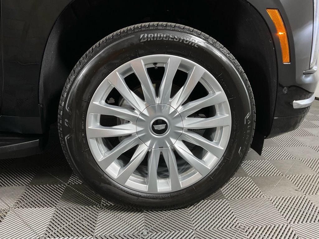 Used 2025 Cadillac Escalade Luxury image 10