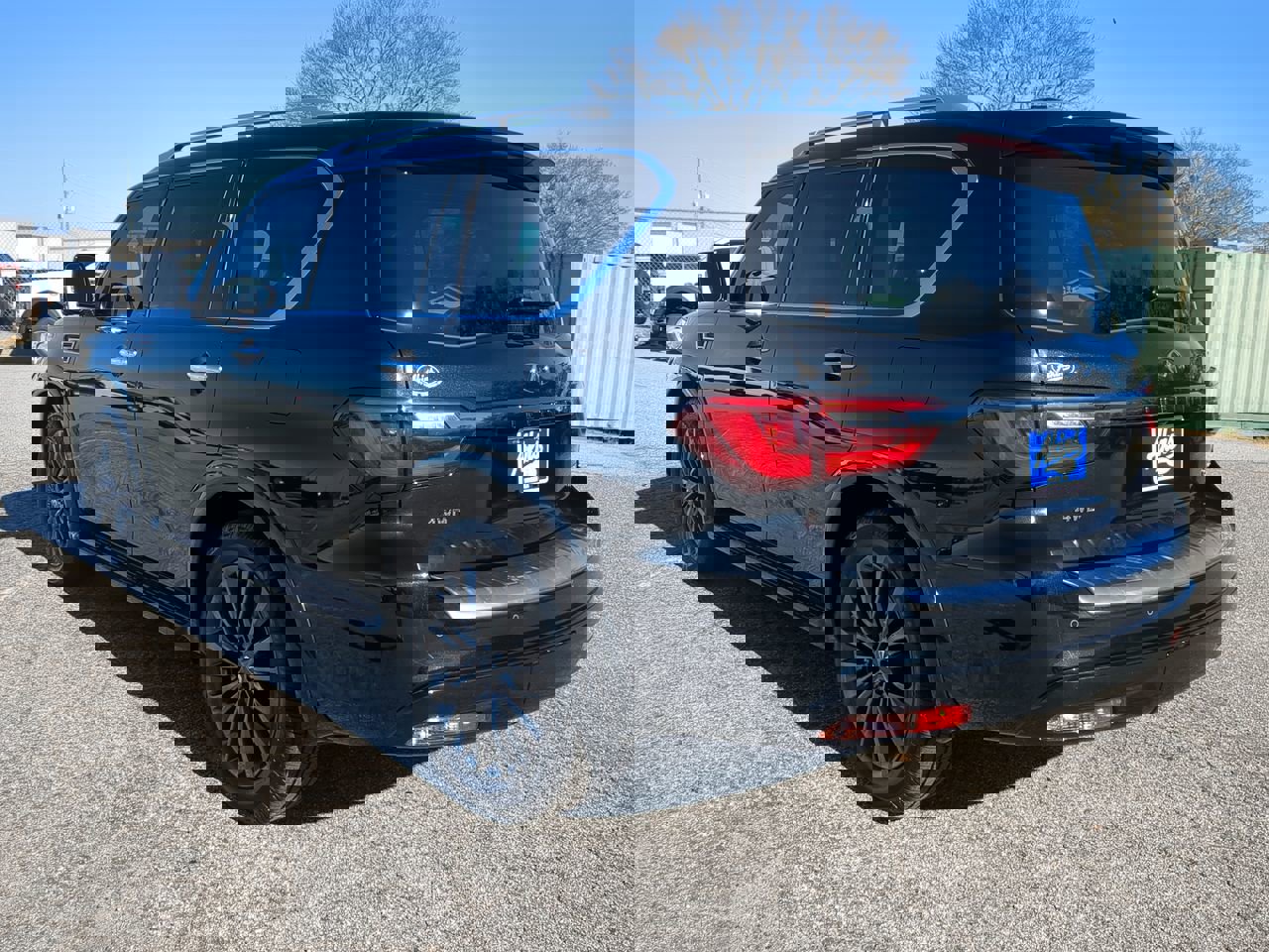 Used 2023 INFINITI QX80 Premium Select w/ All-Season Package image 5