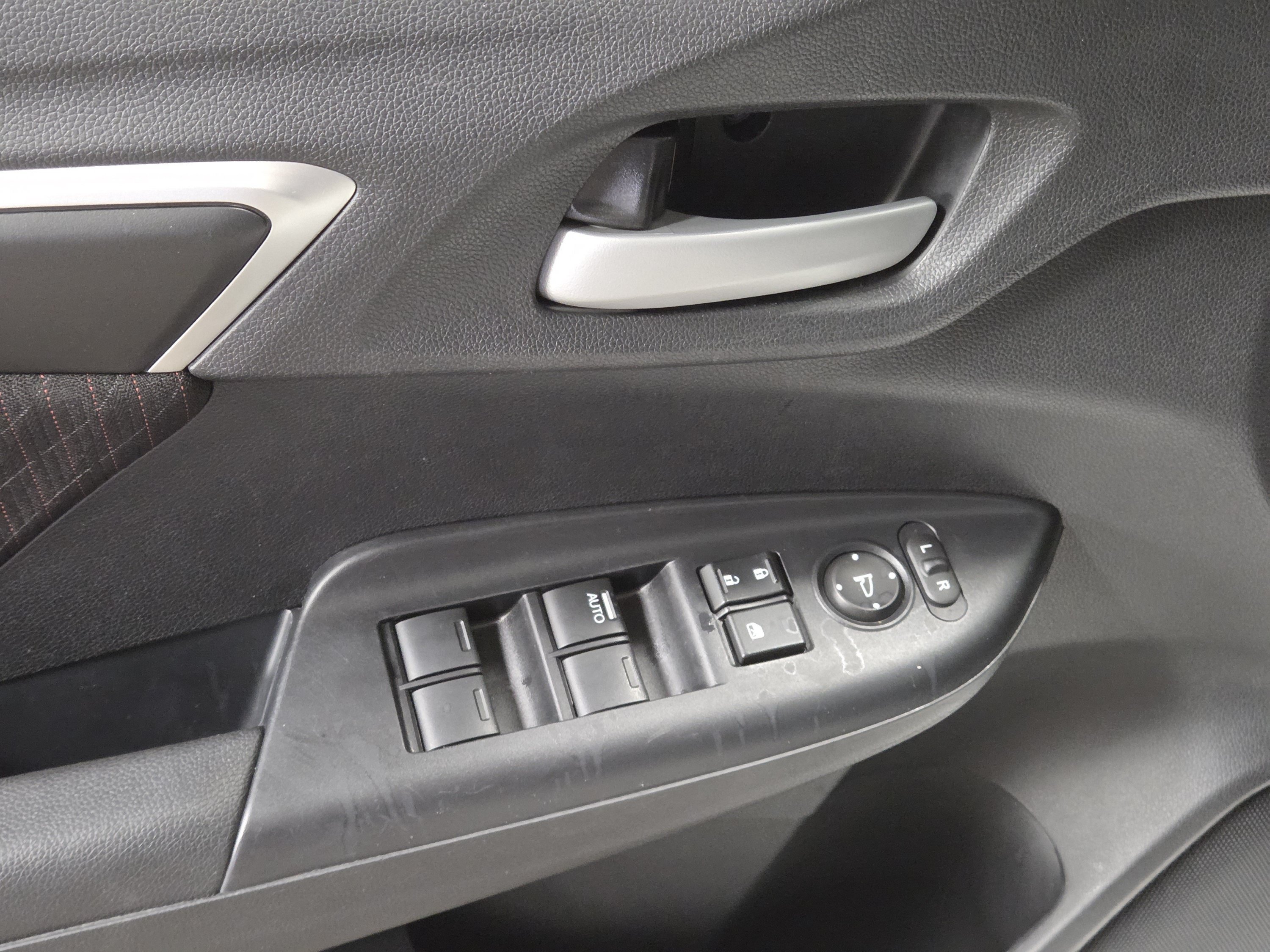 Used 2020 Honda Fit Sport image 26