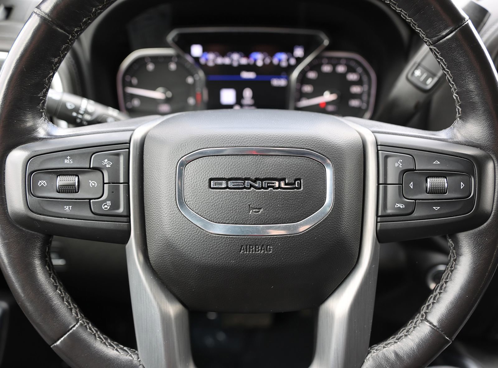 Used 2022 GMC Sierra 2500 Denali w/ Denali Ultimate Package image 46