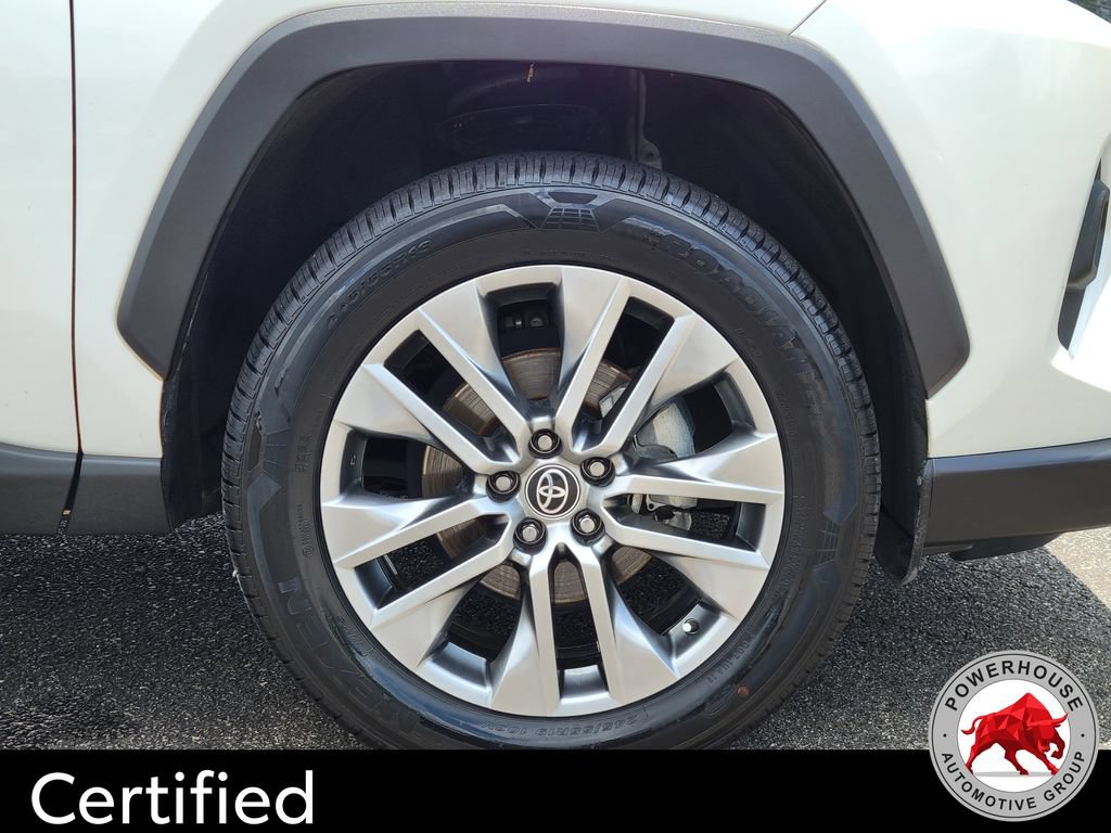 Used 2022 Toyota RAV4 Limited FWD image 11