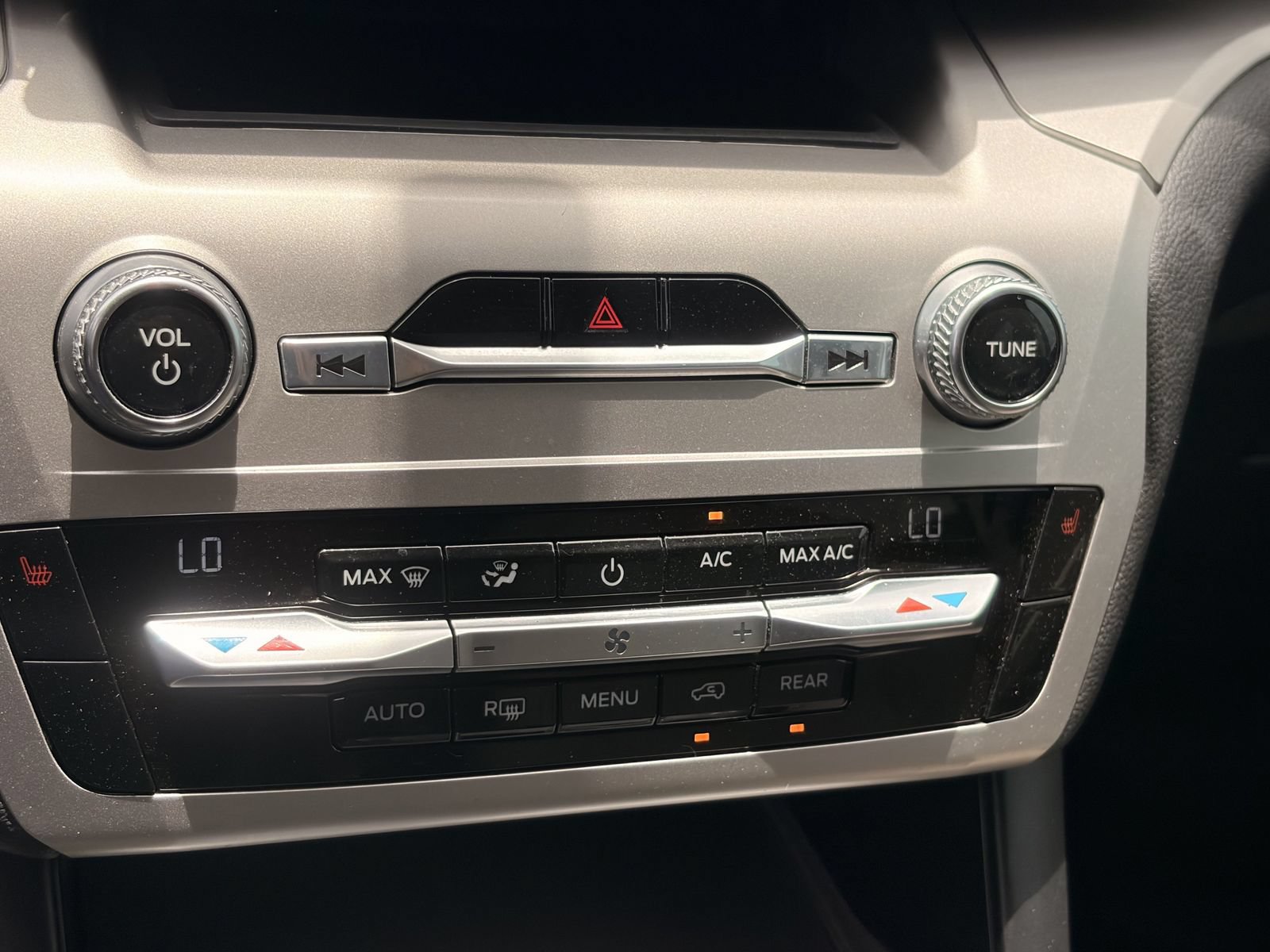 Certified 2021 Ford Explorer XLT RWD image 26