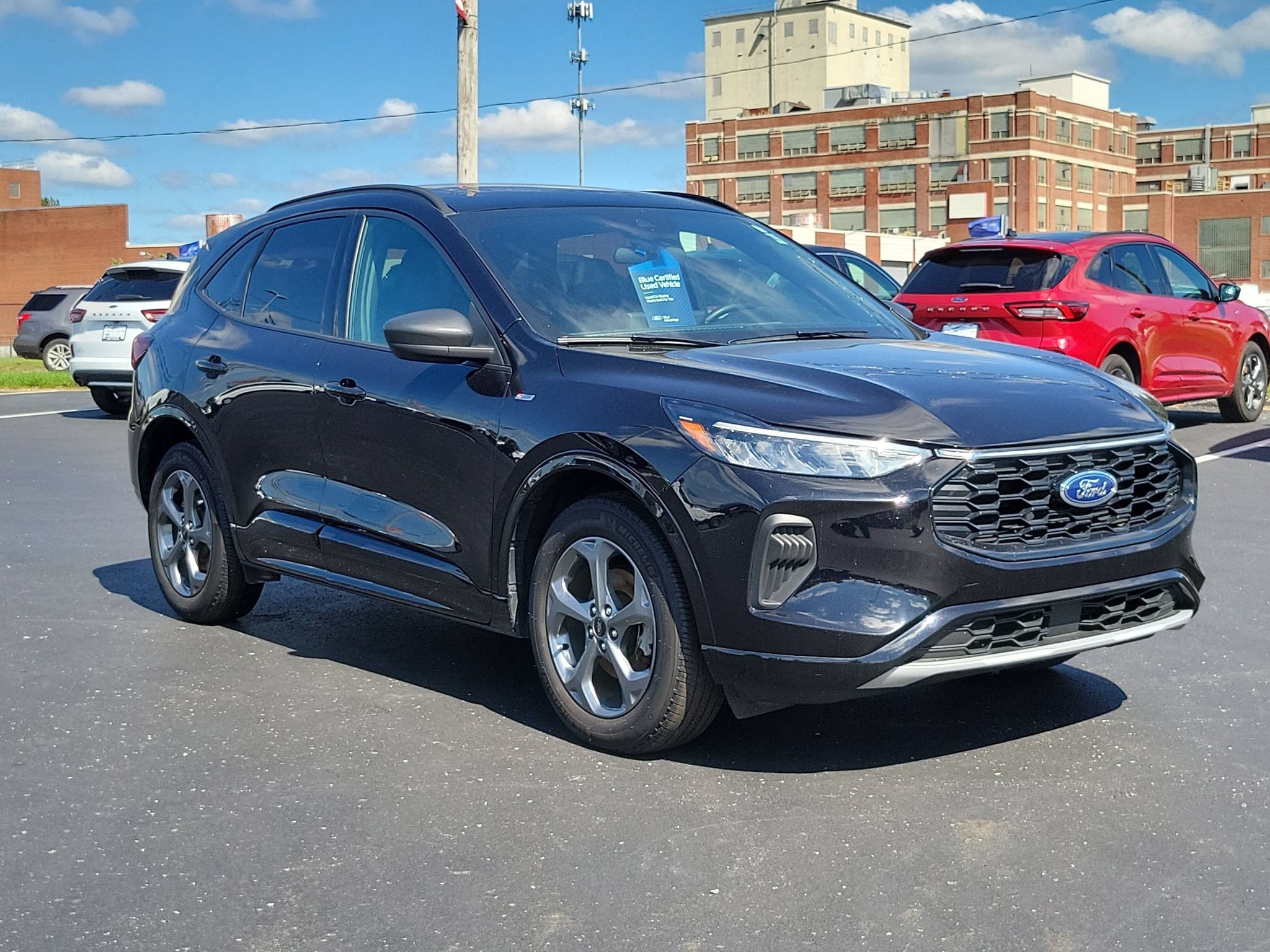 Certified 2023 Ford Escape ST-Line w/ Tech Pack #1 AWD/4WD image 2