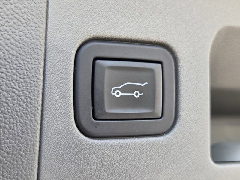 Used 2025 Cadillac XT5 Premium Luxury FWD image 16