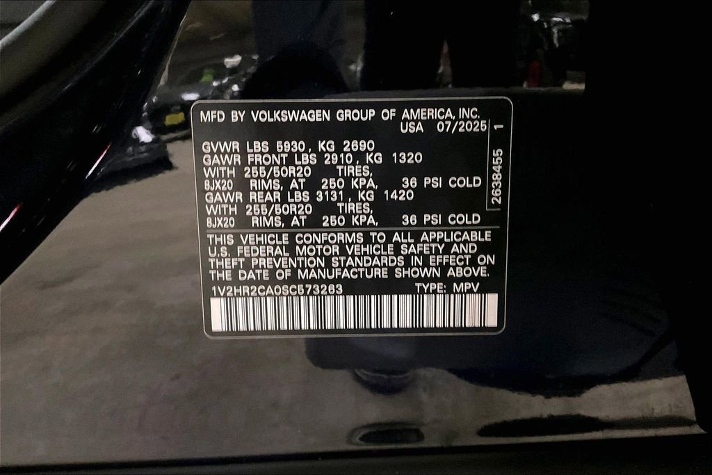 Used 2025 Volkswagen Atlas SE image 30