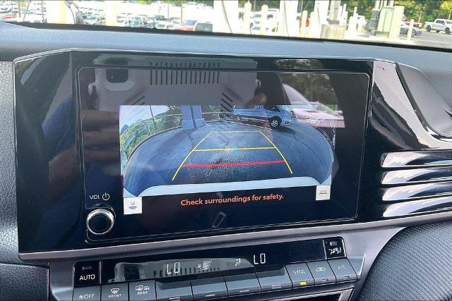 Used 2025 Toyota Camry SE w/ Convenience Package FWD image 21