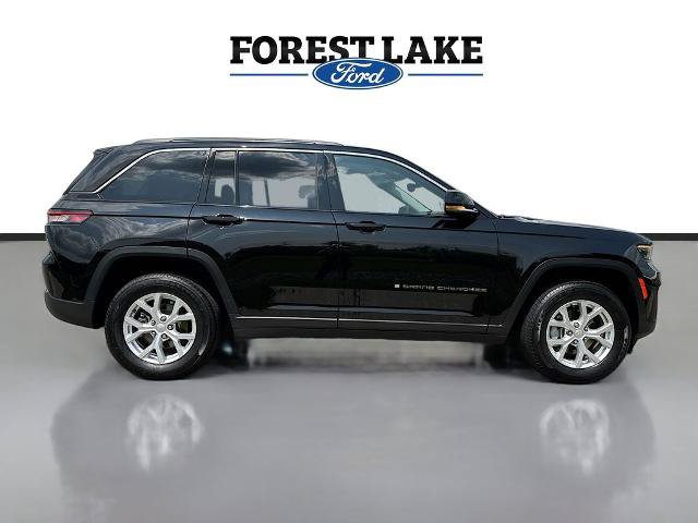 Used 2023 Jeep Grand Cherokee Limited w/ Trailer Tow Prep Group (B) AWD/4WD image 8