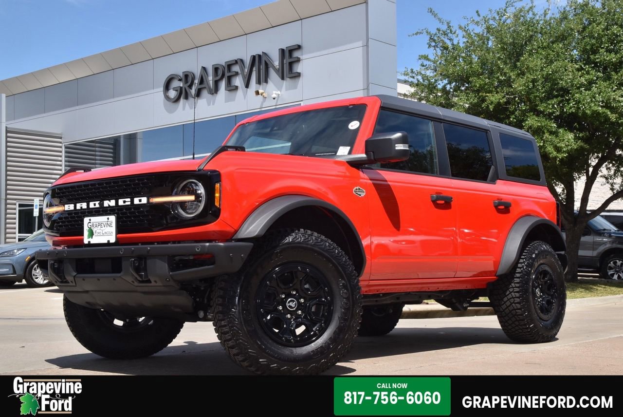 Certified 2024 Ford Bronco Wildtrak AWD/4WD image 1