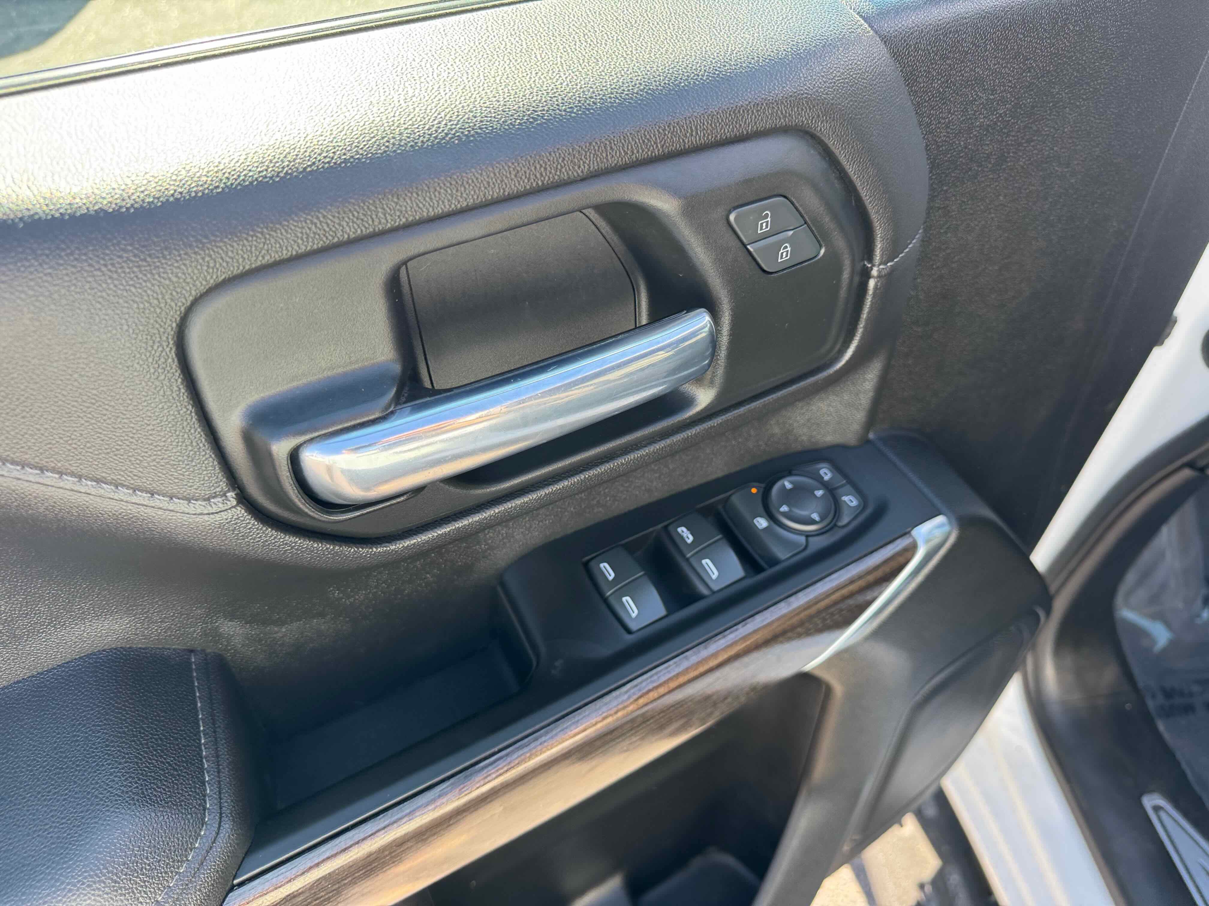 Used 2023 Chevrolet Silverado 3500 LT w/ Gooseneck/5TH Wheel Package image 17