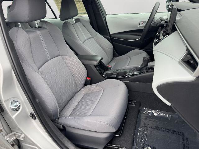 Used 2025 Toyota Corolla SE FWD image 6