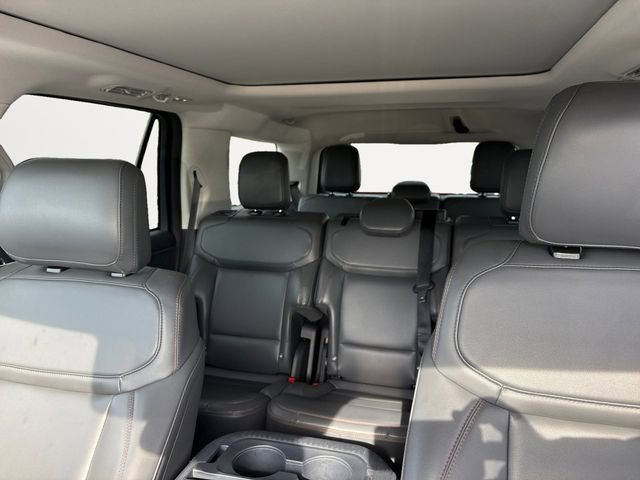 Certified 2025 Ford Expedition Active AWD/4WD image 12