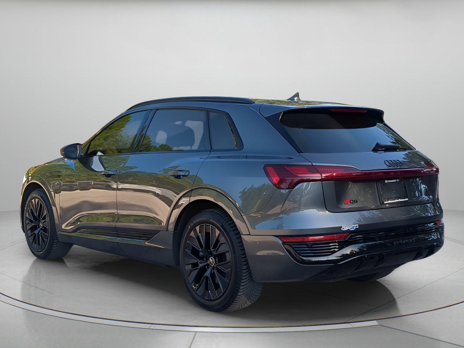 Used 2024 Audi Q8 e-tron Prestige AWD/4WD image 42