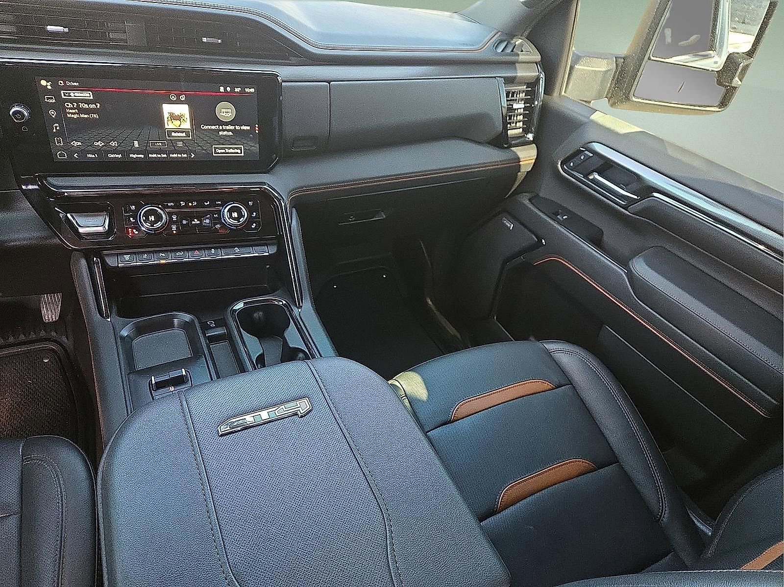 Used 2025 GMC Sierra 2500 AT4 w/ AT4 Premium Plus Package image 12