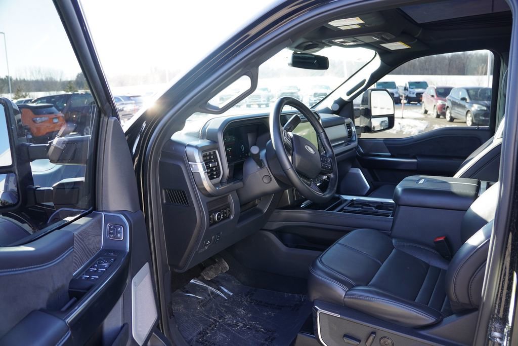 Certified 2025 Ford F450 Platinum w/ FX4 Off-Road Package image 16