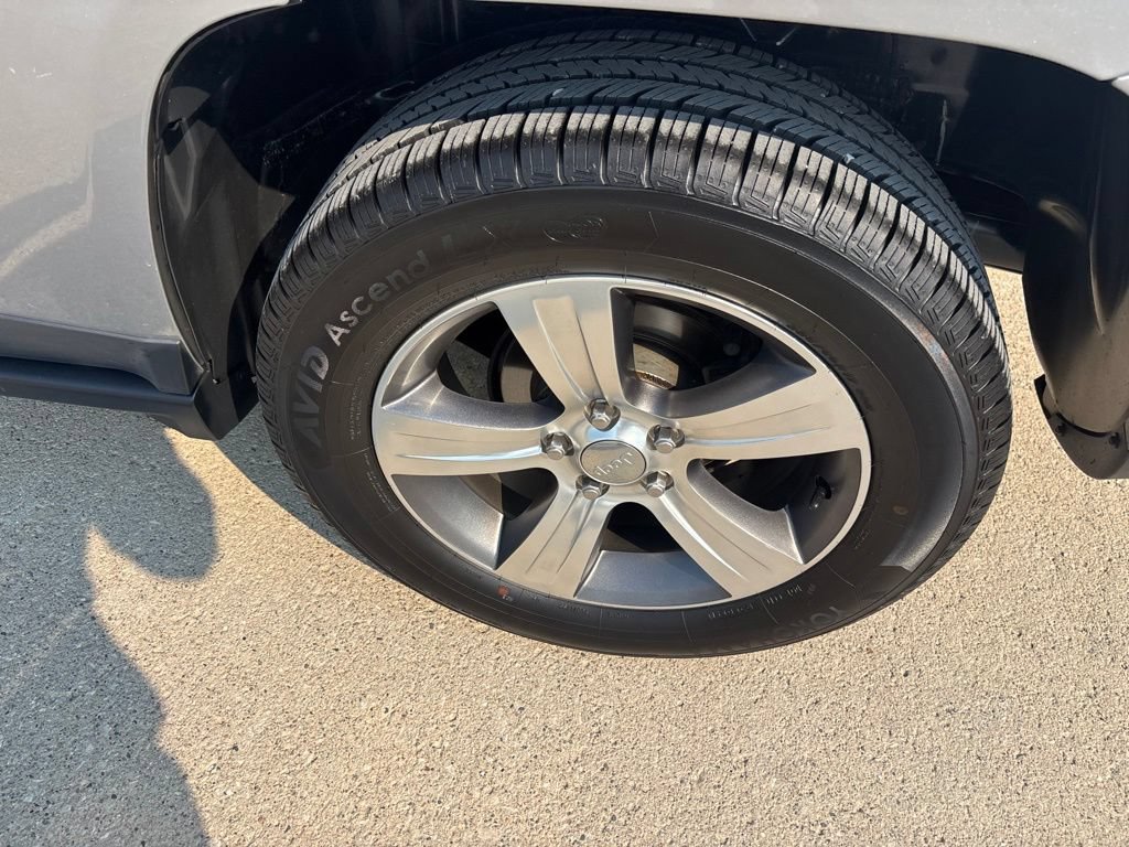 Used 2017 Jeep Compass High Altitude AWD/4WD image 7