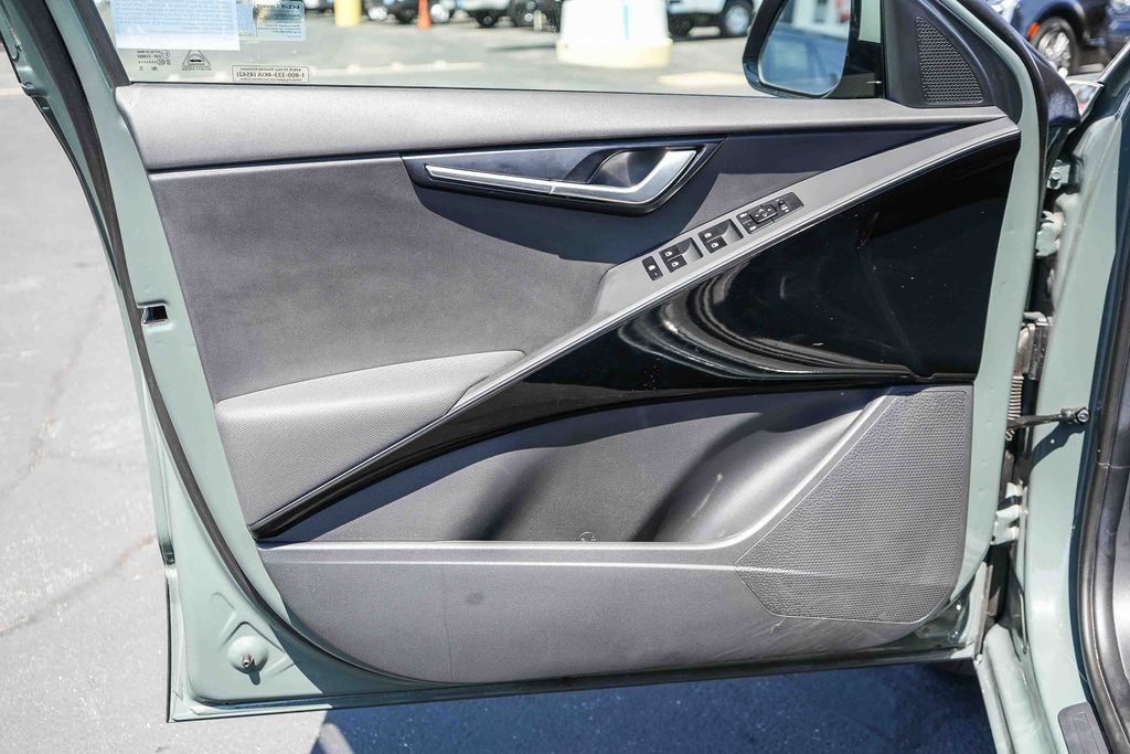 Used 2024 Kia Niro Wind FWD image 23