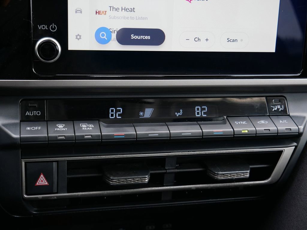 Used 2025 Toyota Camry LE FWD image 21