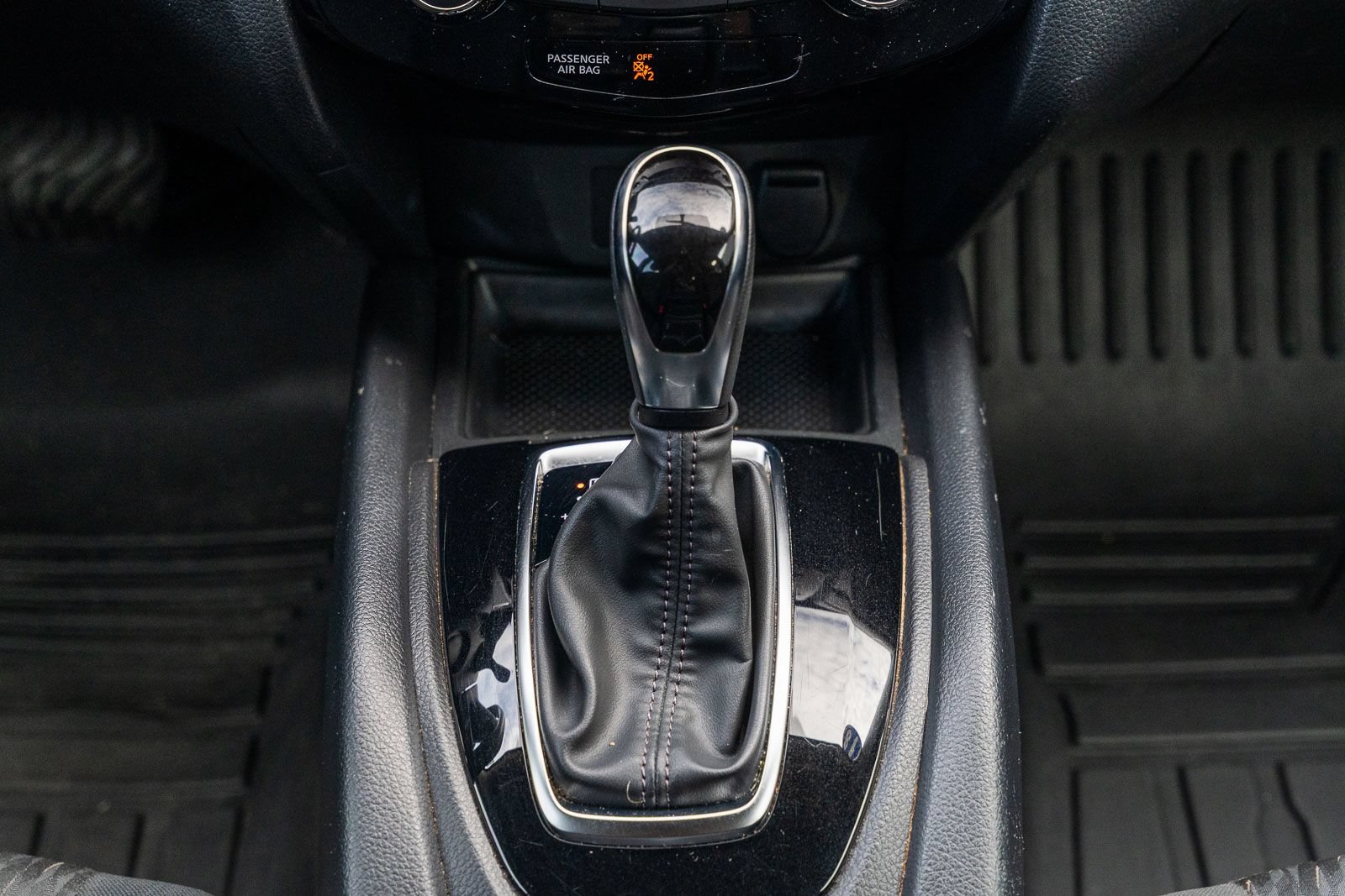 Used 2018 Nissan Rogue SV FWD image 27