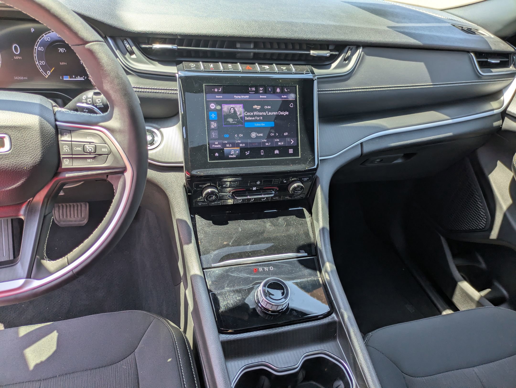Used 2024 Jeep Grand Cherokee L Laredo w/ Luxury Tech Group I RWD image 22