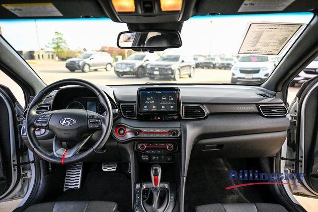 Used 2020 Hyundai Veloster Turbo image 12