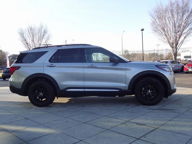 Certified 2025 Ford Explorer Active AWD/4WD image 3