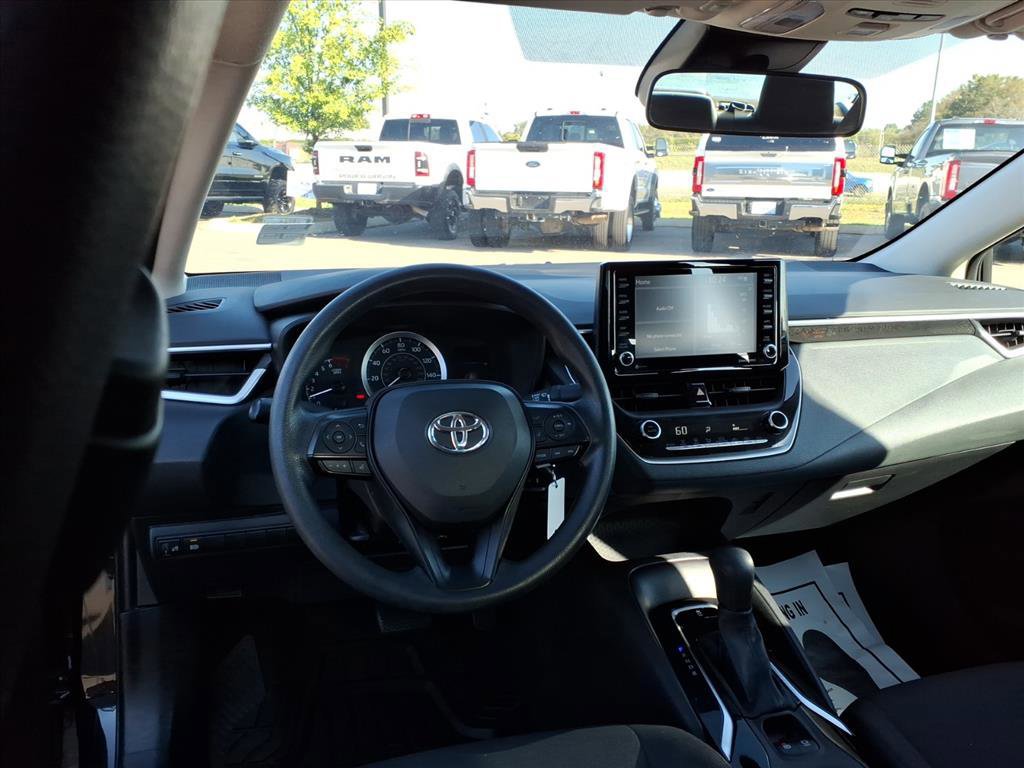 Used 2022 Toyota Corolla LE image 14