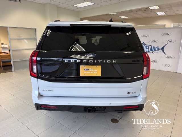Certified 2025 Ford Expedition Active RWD image 7