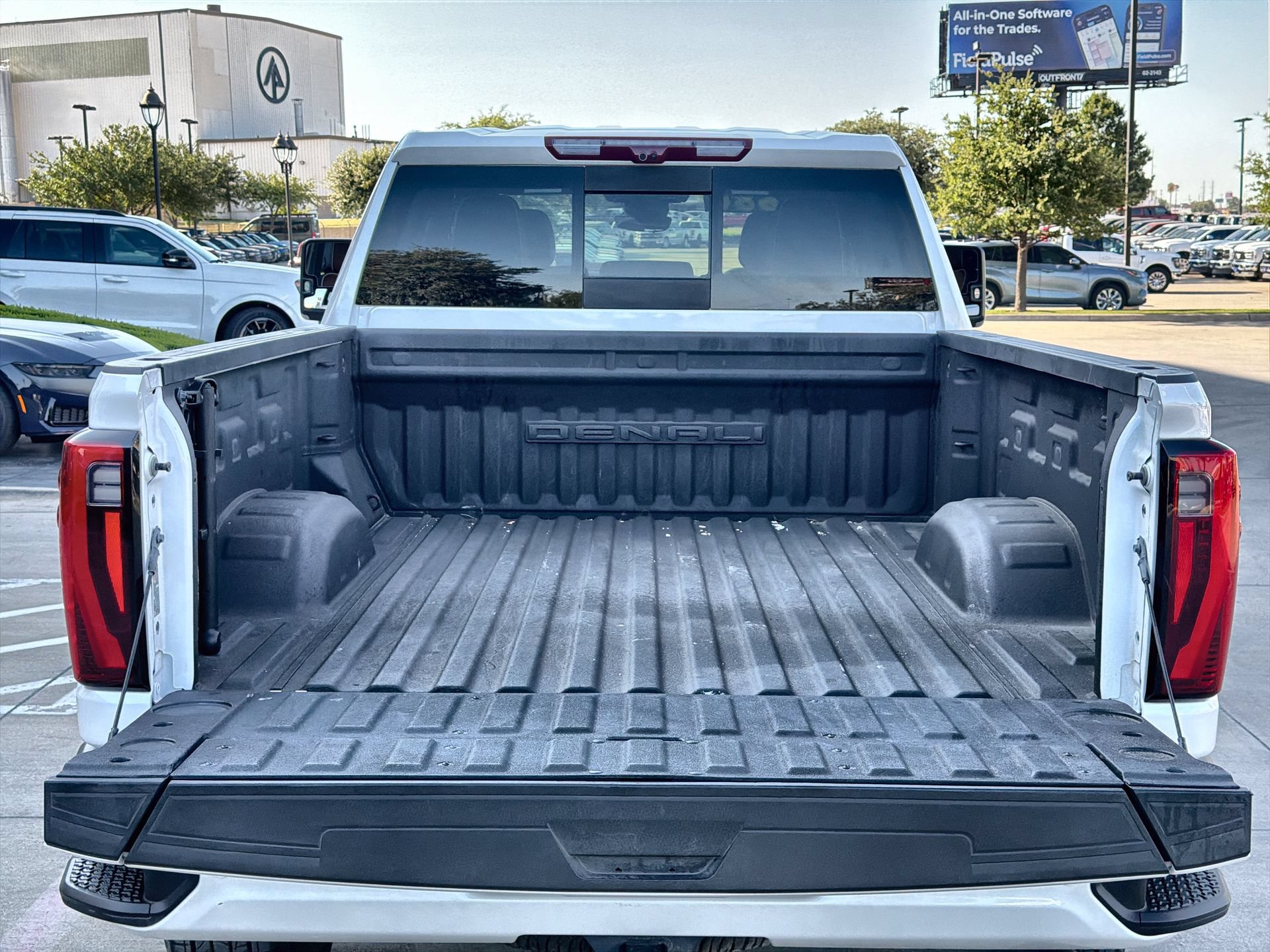 Used 2024 GMC Sierra 2500 Denali Ultimate AWD/4WD image 24