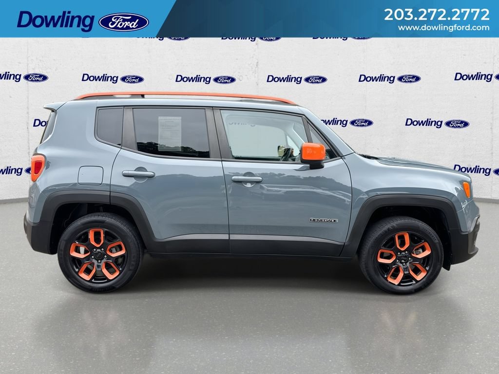Used 2018 Jeep Renegade Latitude AWD/4WD image 9