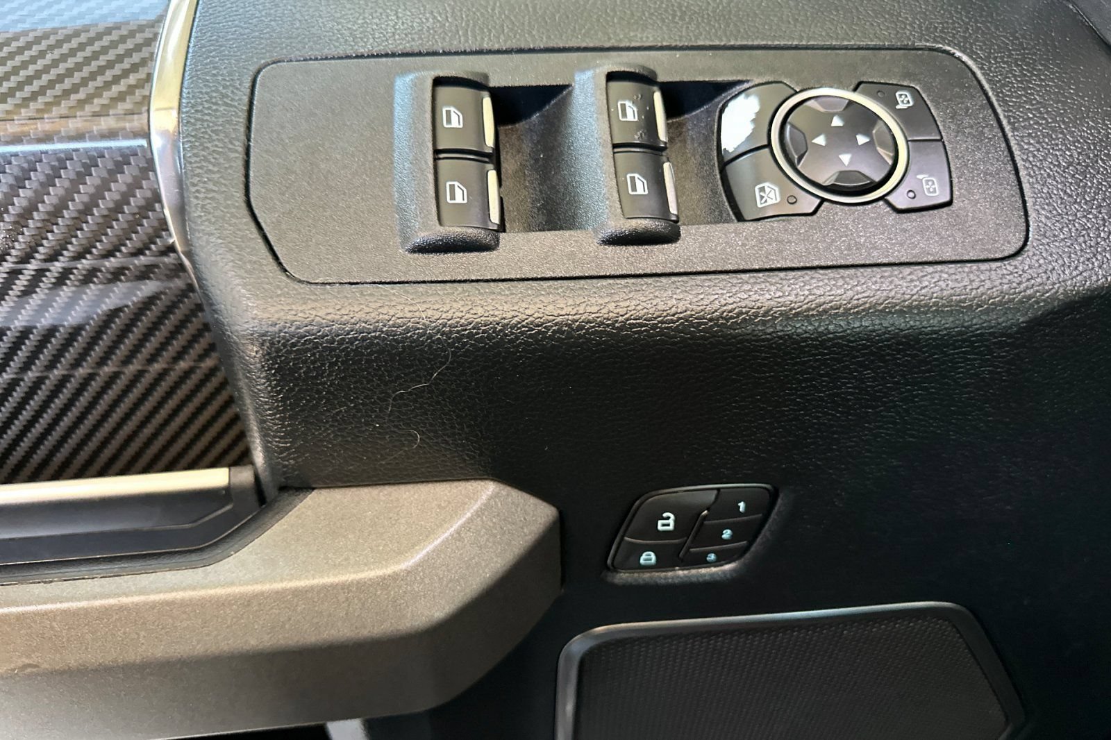 Certified 2019 Ford F150 Raptor w/ Equipment Group 802A Luxury AWD/4WD image 10