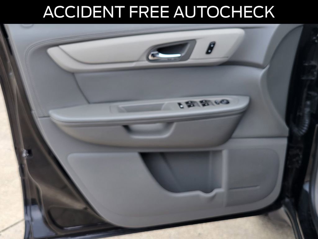 Used 2017 Chevrolet Traverse LT w/ Style and Technology Package AWD/4WD image 18
