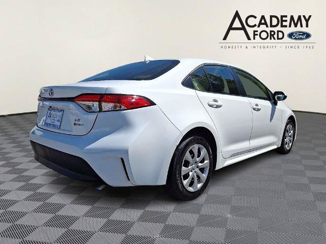 Used 2025 Toyota Corolla LE FWD image 6