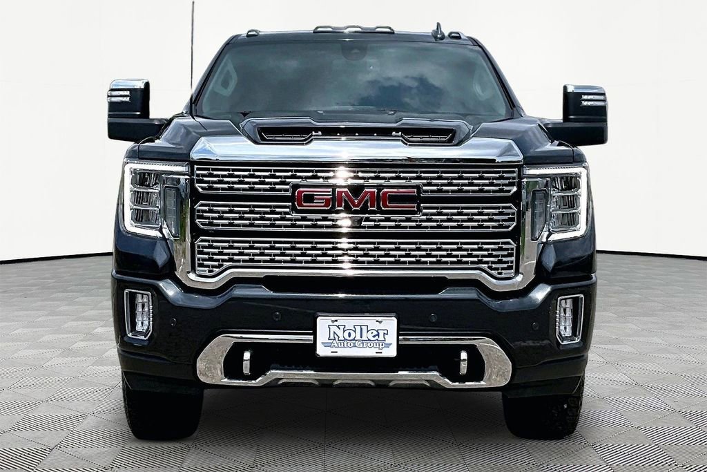 Used 2023 GMC Sierra 2500 Denali AWD/4WD image 3