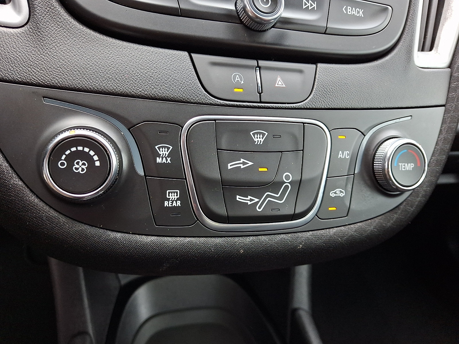 Used 2024 Chevrolet Malibu LS FWD image 18