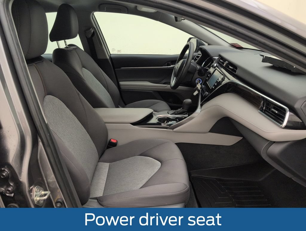 Used 2018 Toyota Camry LE FWD image 14