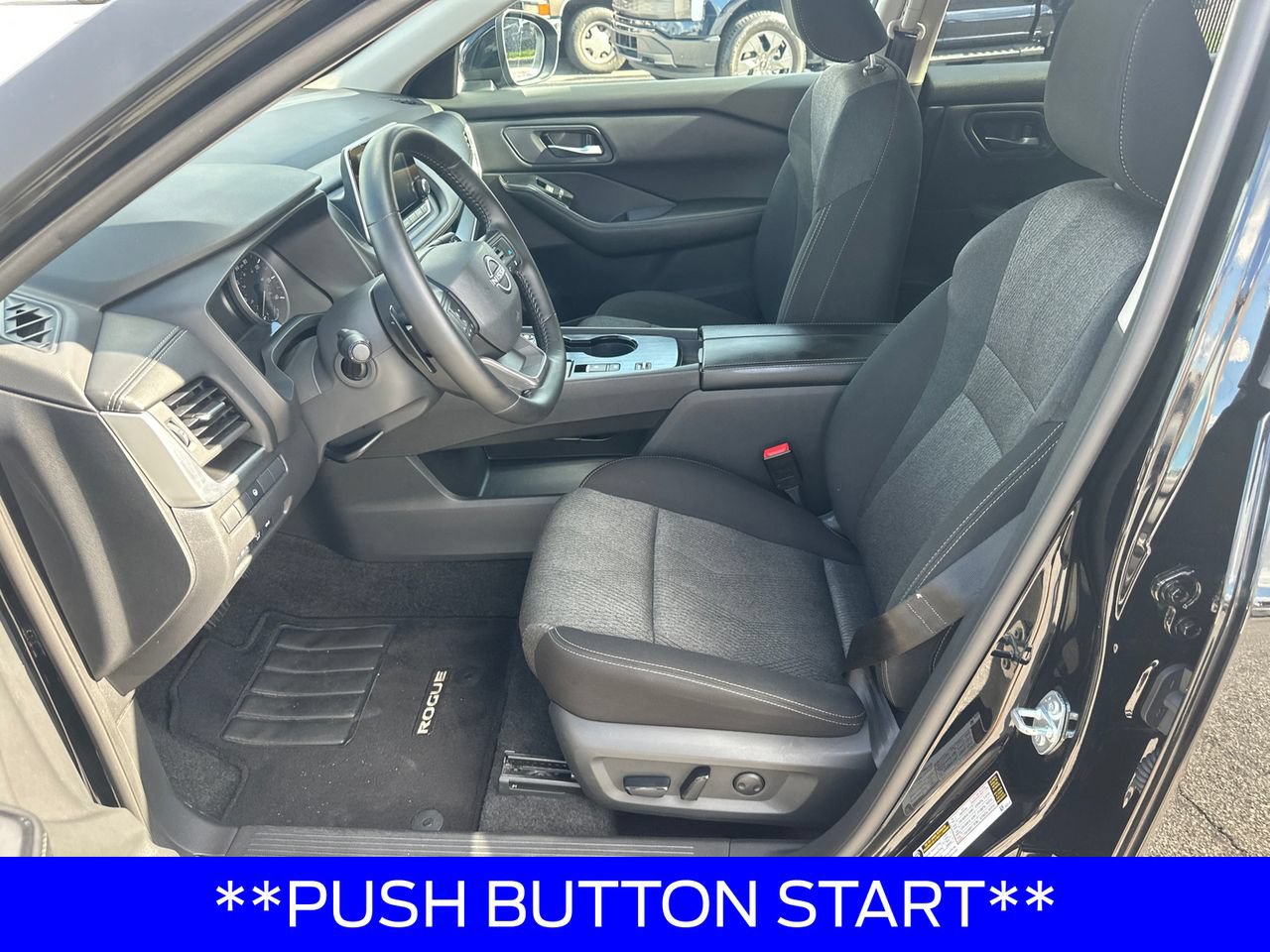 Used 2025 Nissan Rogue SV FWD image 10