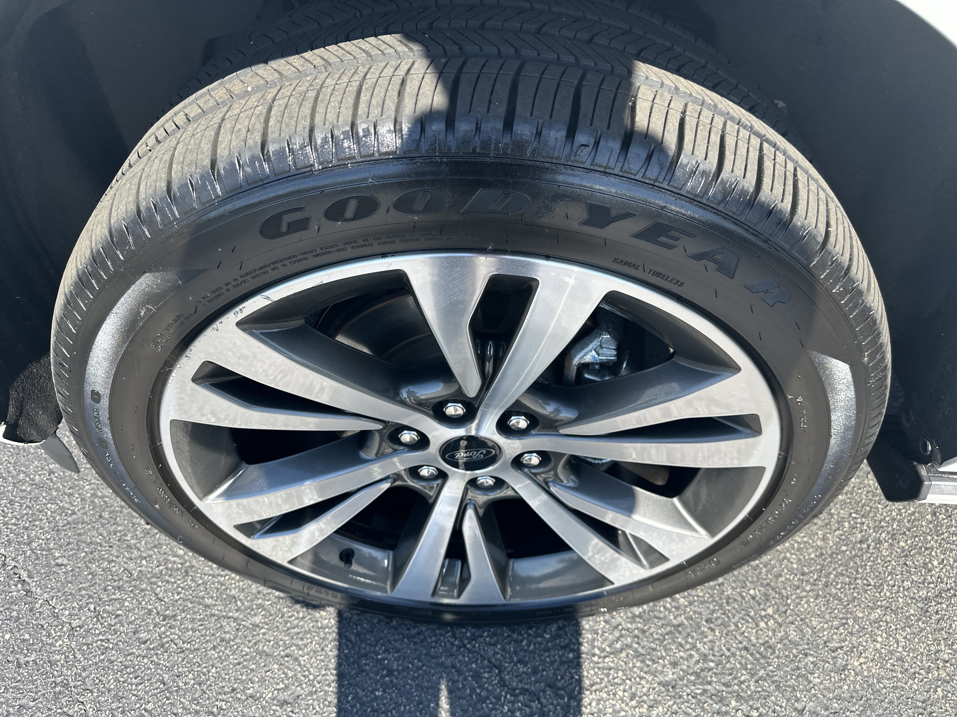 Certified 2021 Ford Expedition Max Platinum image 10