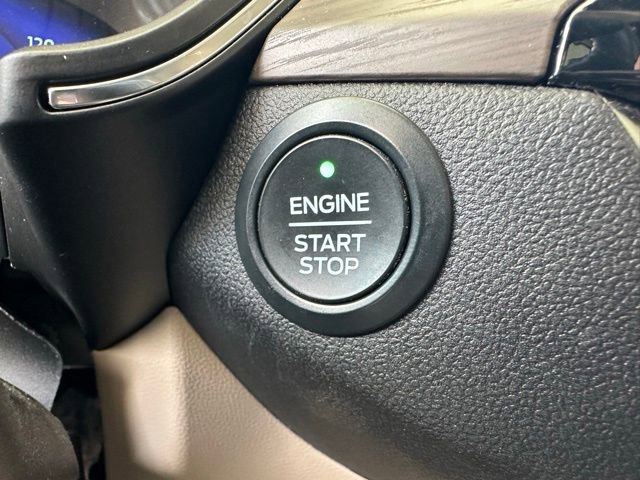 Certified 2020 Ford Escape Titanium w/ Titanium Premium Package 2.0 FWD image 24