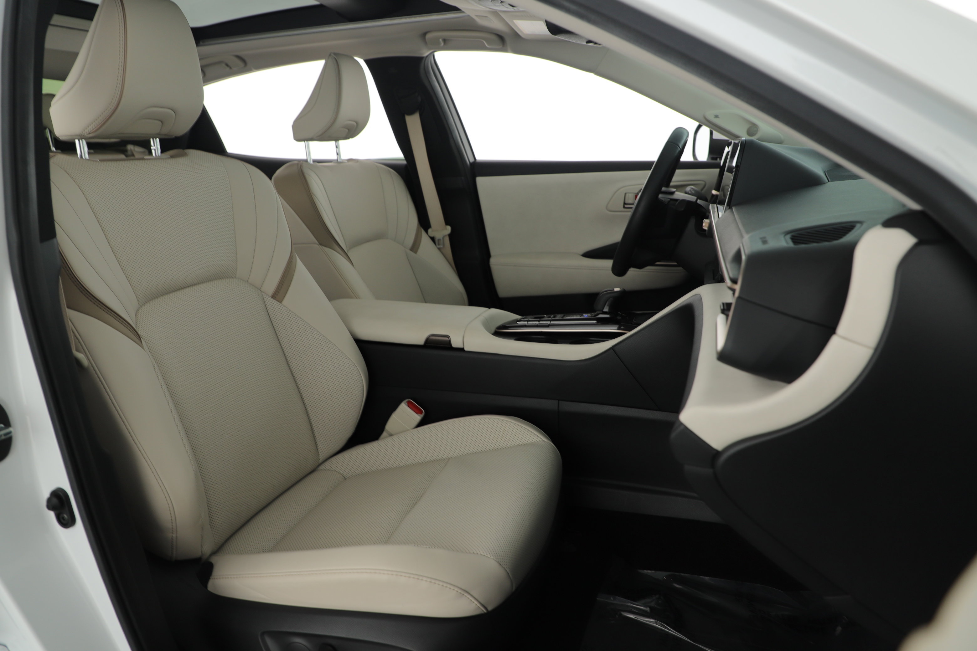 Used 2024 Toyota Crown Limited image 22