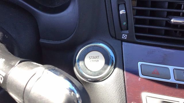 Used 2019 INFINITI Q70 Luxe image 23