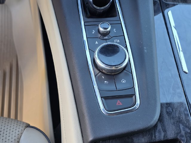 Used 2021 Cadillac Escalade ESV Premium Luxury w/ Driver Assist Tech Package AWD/4WD image 27
