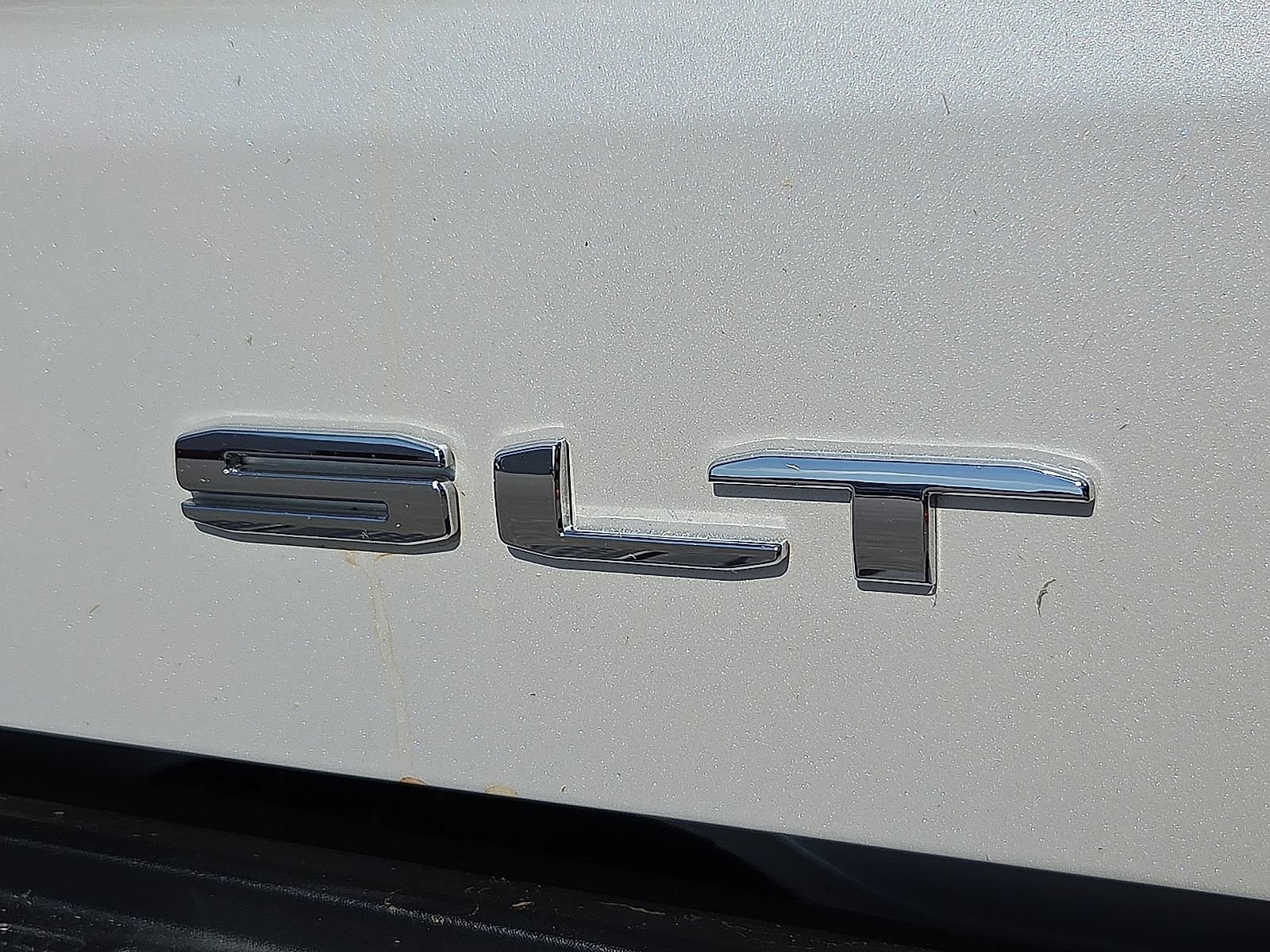 Used 2021 GMC Sierra 1500 SLT AWD/4WD image 9