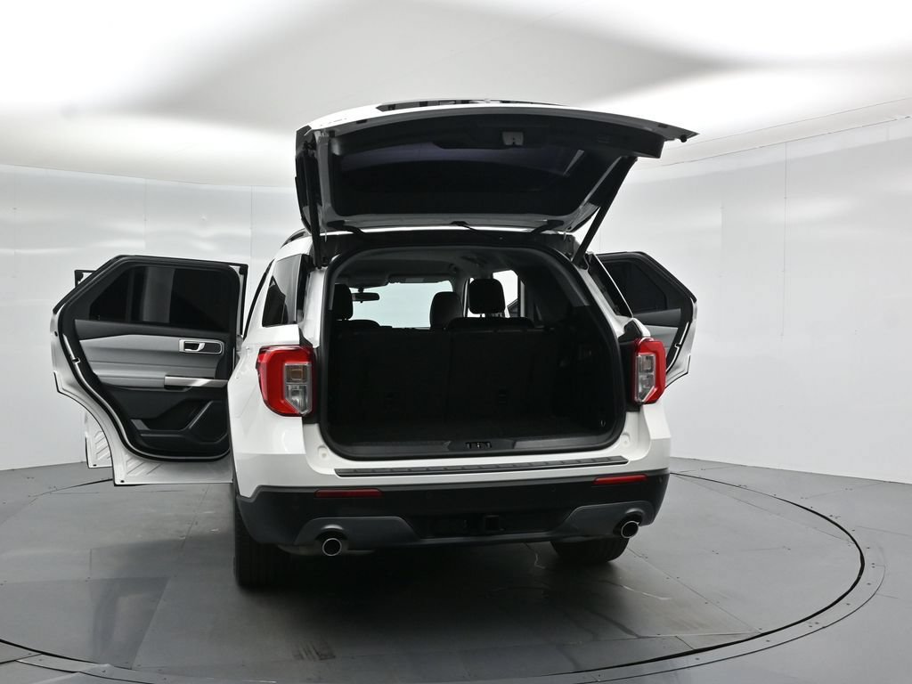 Certified 2023 Ford Explorer XLT w/ Equipment Group 202A RWD image 32