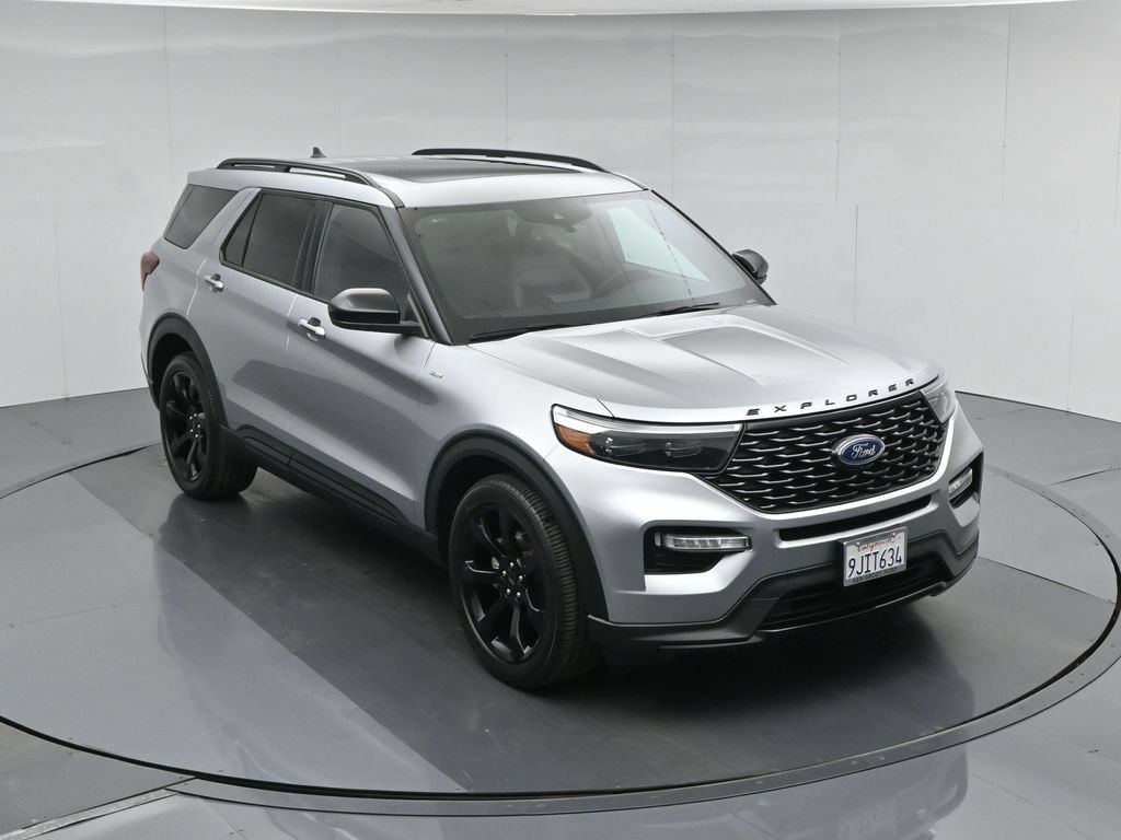 Certified 2023 Ford Explorer ST-Line w/ Class IV Trailer Tow Package RWD image 38