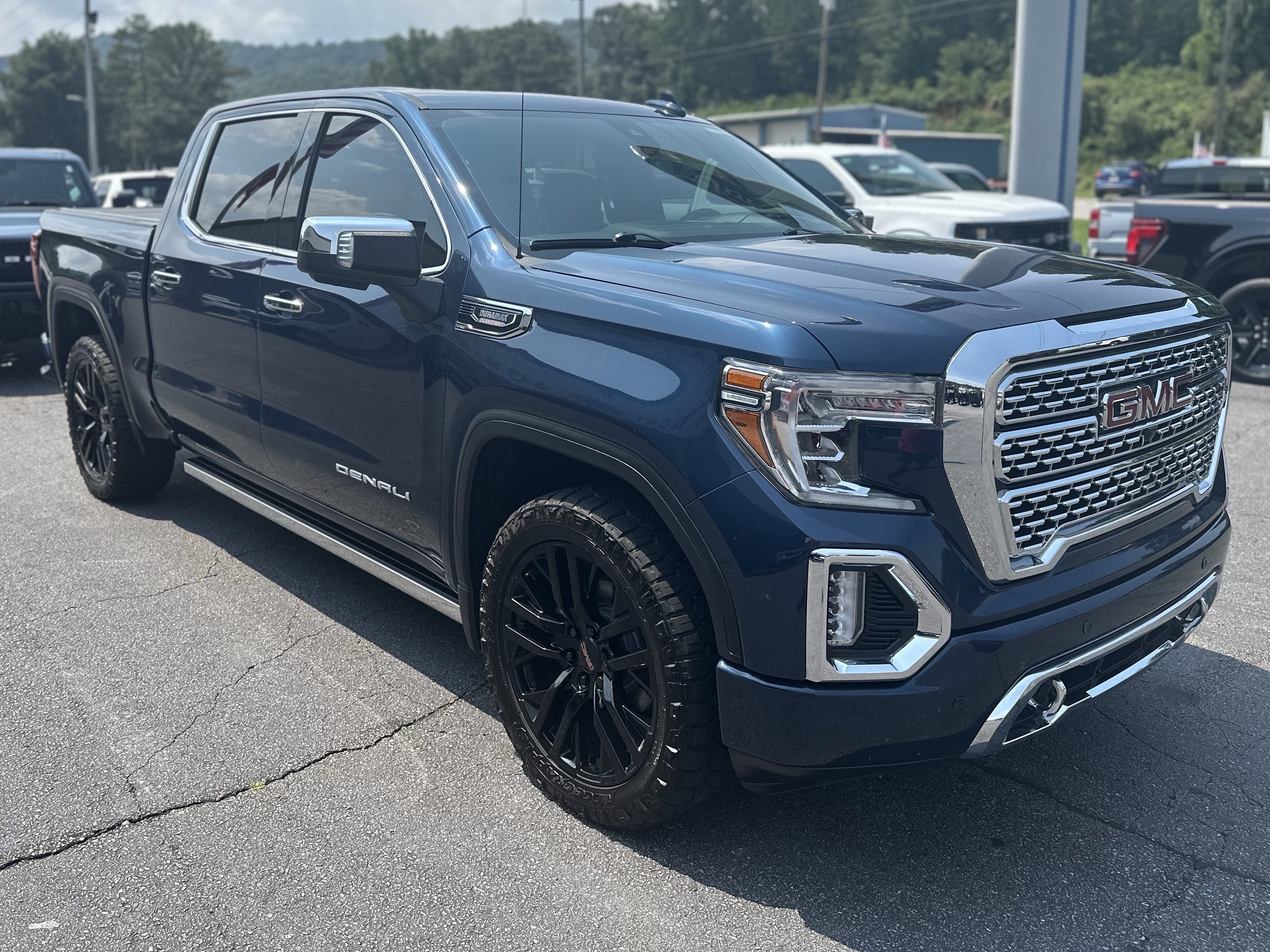 Used 2020 GMC Sierra 1500 Denali w/ Denali Ultimate Package AWD/4WD image 4