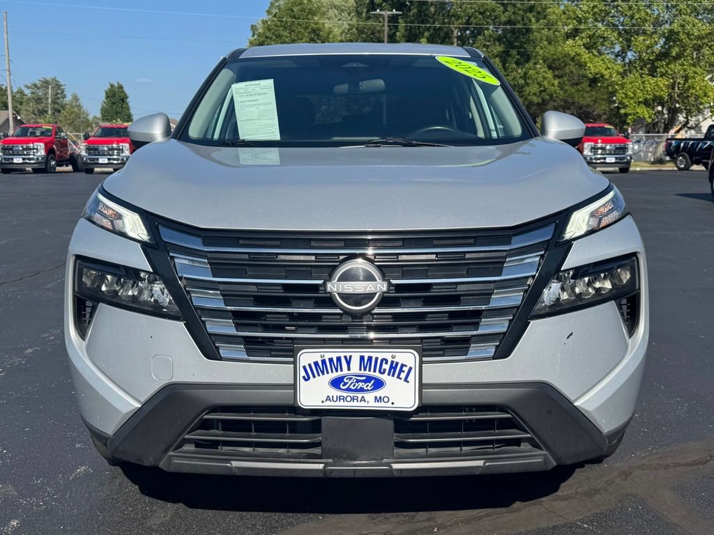 Used 2025 Nissan Rogue SV FWD image 31