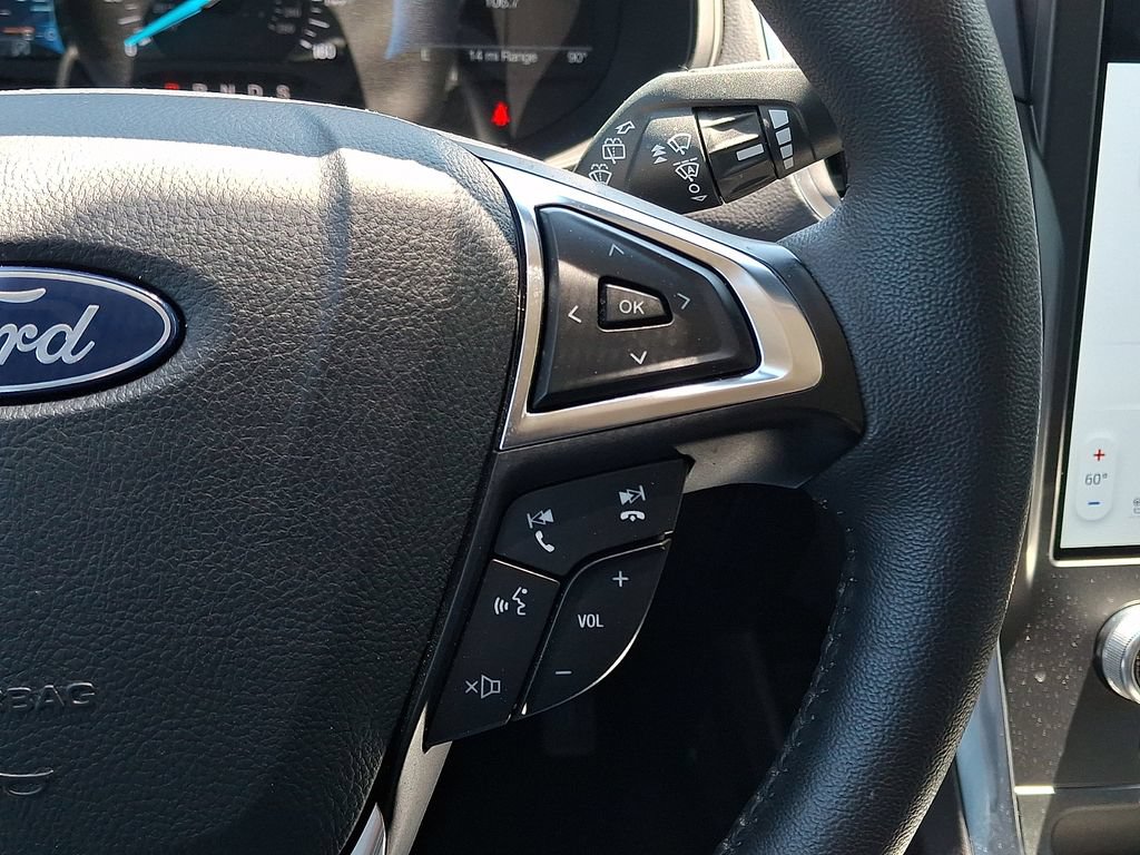Certified 2024 Ford Edge Titanium AWD/4WD image 21