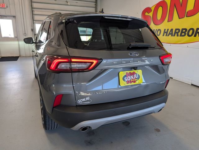 Certified 2024 Ford Escape Platinum AWD/4WD image 36